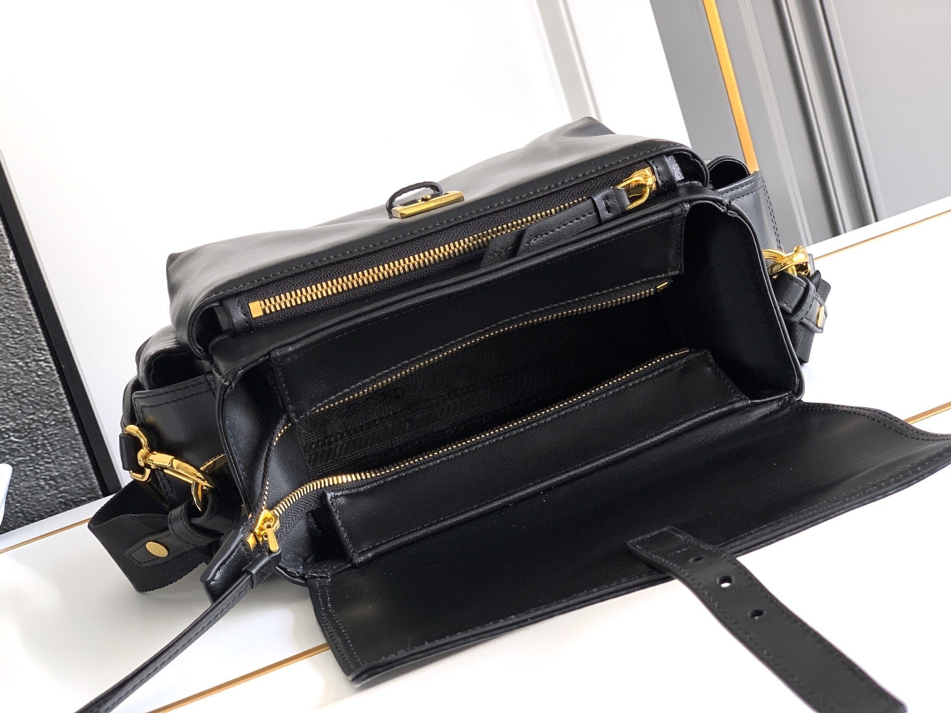 Ezyycart Bags - Best High-End Brands in One Place - AFFORDABLE LUXURY BAGS - 14004