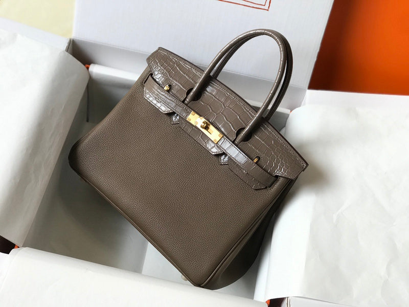 new-luxury-designer-bags-nm23801