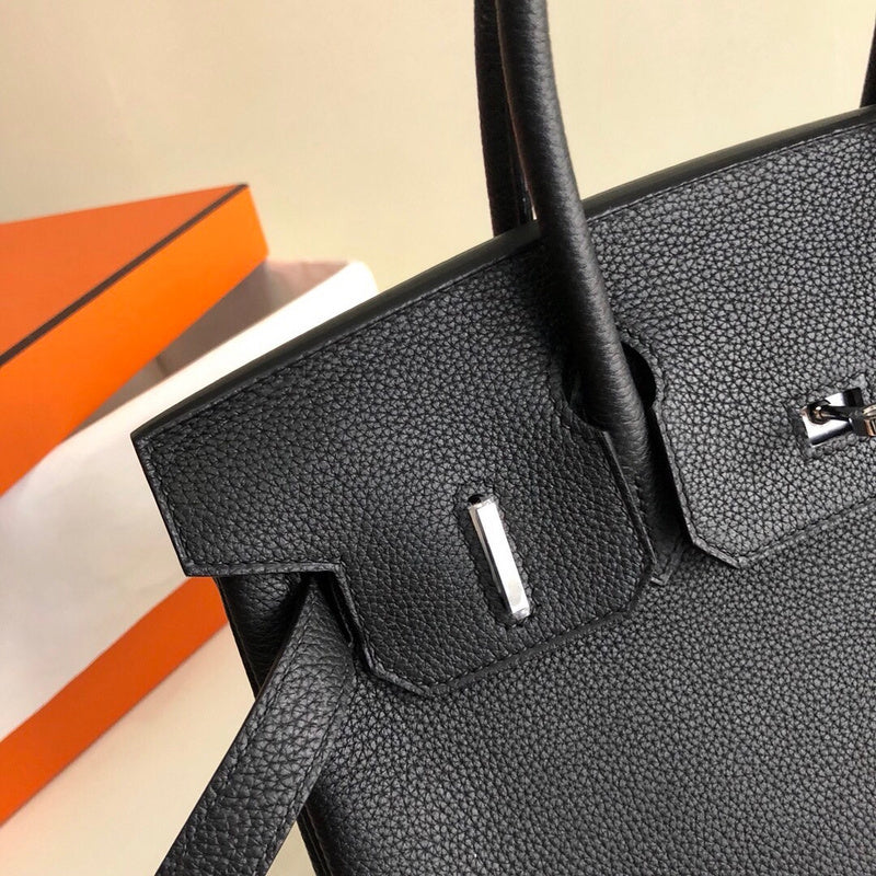 new-luxury-designer-bags-nm23772