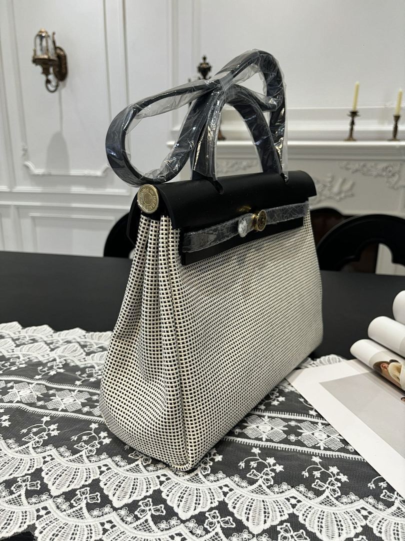Anum Bags - High-Quality Designer Products for You - AFFORDABLE LUXURY BAGS - 20458