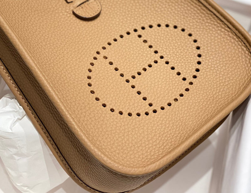 new-luxury-designer-bags-nm23542