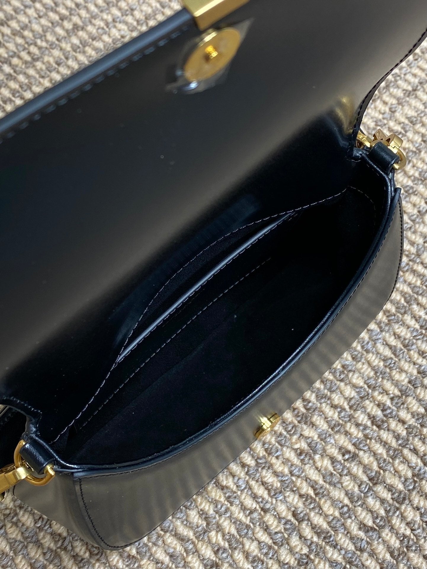 Ezyycart Bags - Best High-End Brands in One Place - AFFORDABLE LUXURY BAGS - 5909