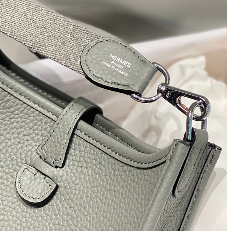 new-designer-premium-bags-nm23739