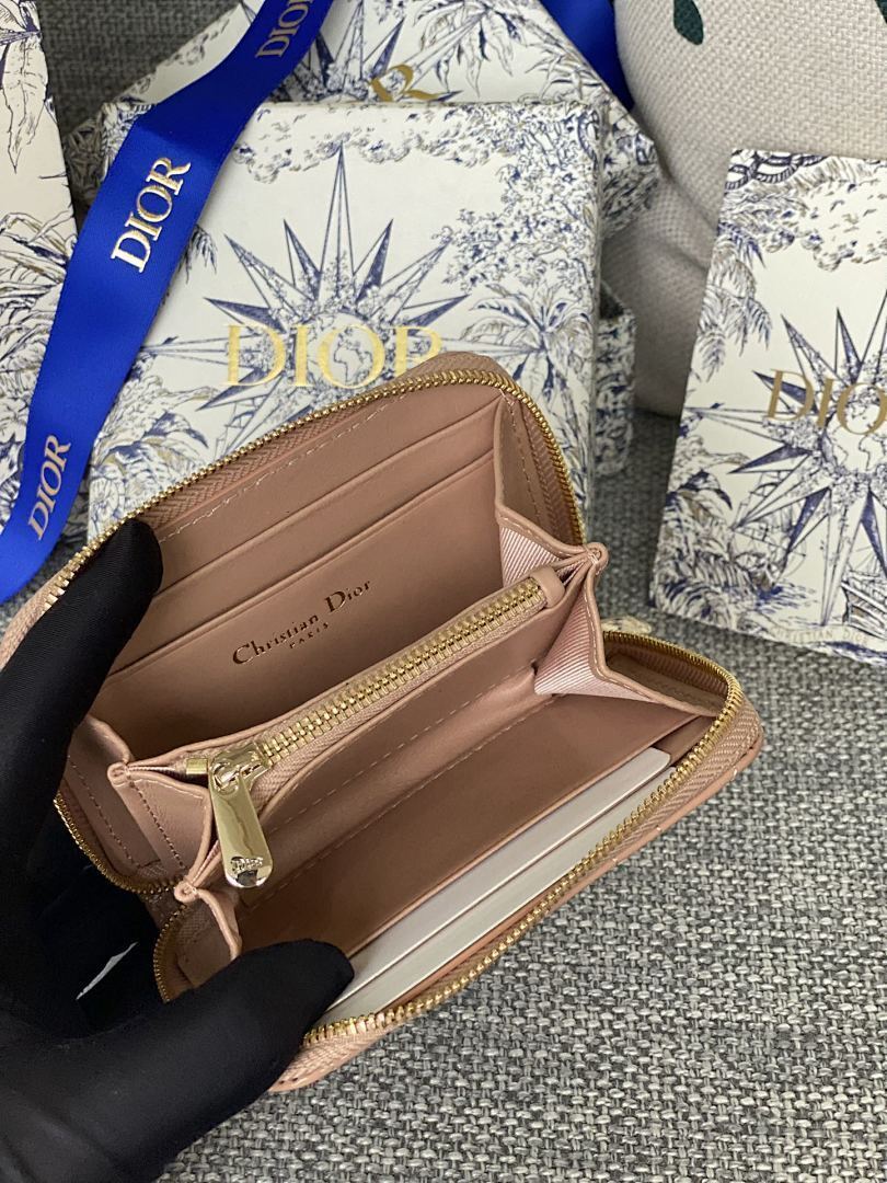 Ezyycart Bags - Best High-End Brands in One Place - AFFORDABLE LUXURY BAGS - 19000