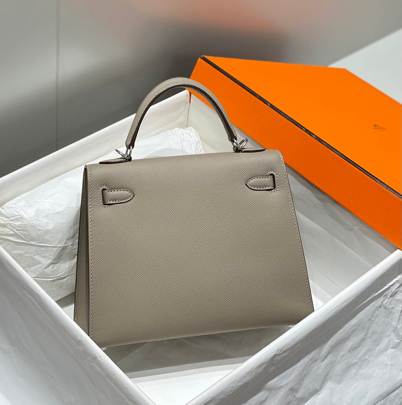 new-luxury-designer-bags-nm23780
