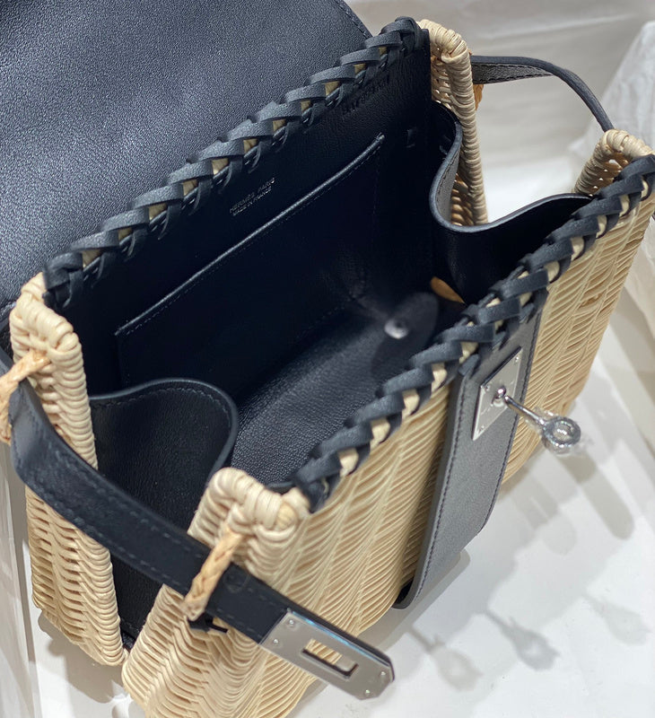 new-luxury-designer-bags-nm23491