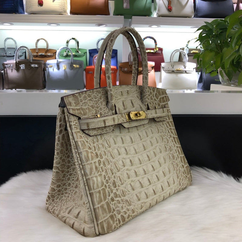 new-luxury-designer-bags-nm23520