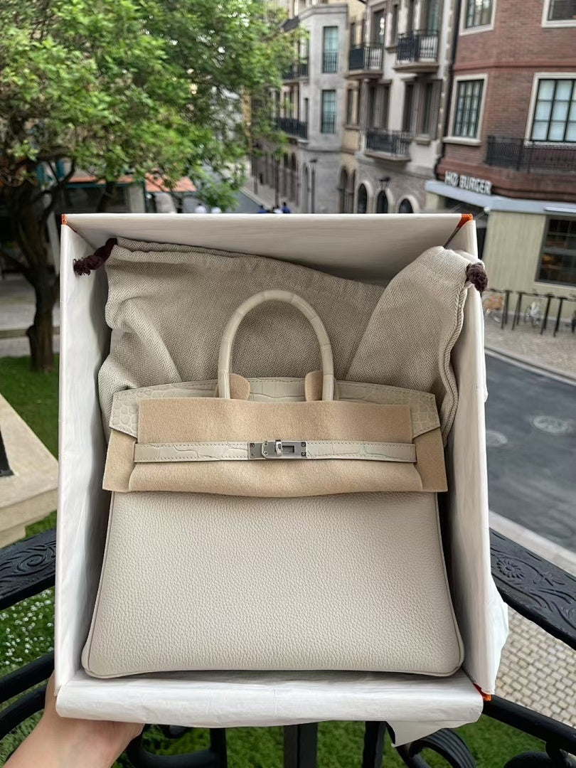 Anum Bags Bags - High-Quality Designer Products for You - AFFORDABLE LUXURY BAGS - 20554