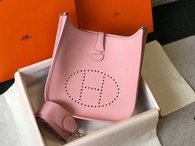 new-luxury-designer-bags-nm23797
