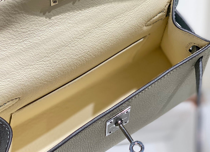 new-luxury-designer-bags-nm23535