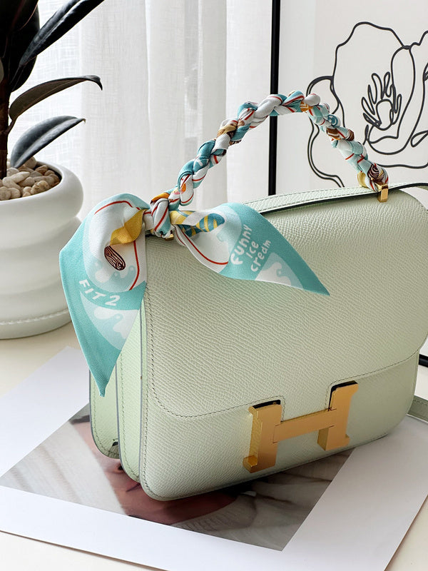 new-luxury-designer-bags-nm23376