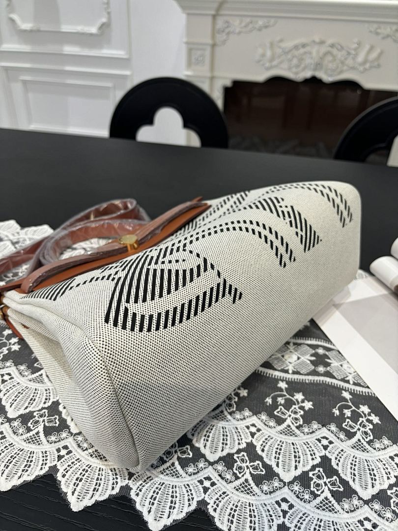 Anum Bags - Best High-End Brands in One Place - AFFORDABLE LUXURY BAGS - 20556