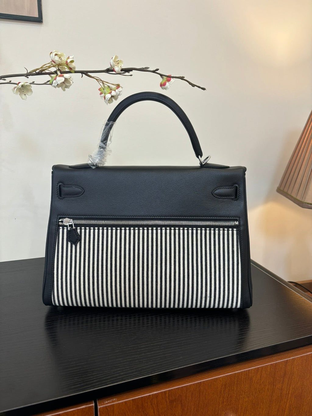 new-luxury-designer-bags-nm22938