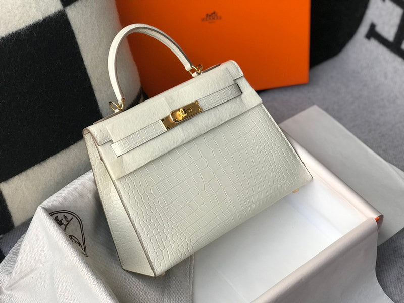 new-luxury-designer-bags-nm23445
