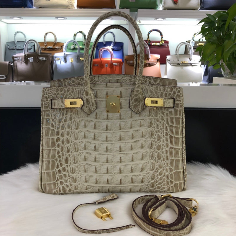 new-luxury-designer-bags-nm23520