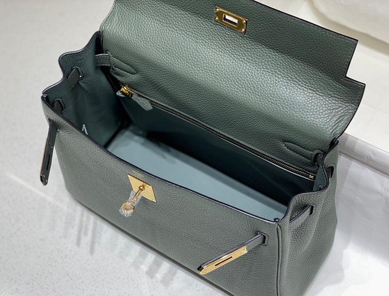 new-luxury-designer-bags-nm23785