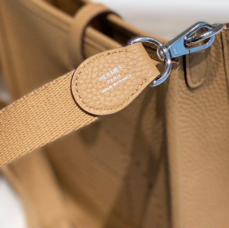 new-luxury-designer-bags-nm23542