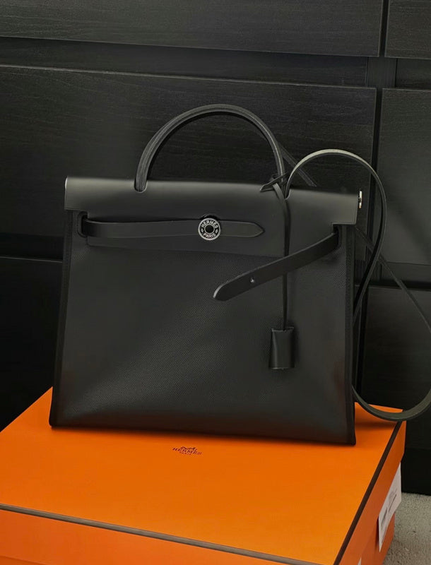 new-luxury-designer-bags-nm23377