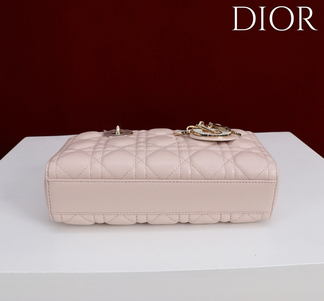Ezyycart Bags - Premium Luxury Goods and Accessories - AFFORDABLE LUXURY BAGS - 19037