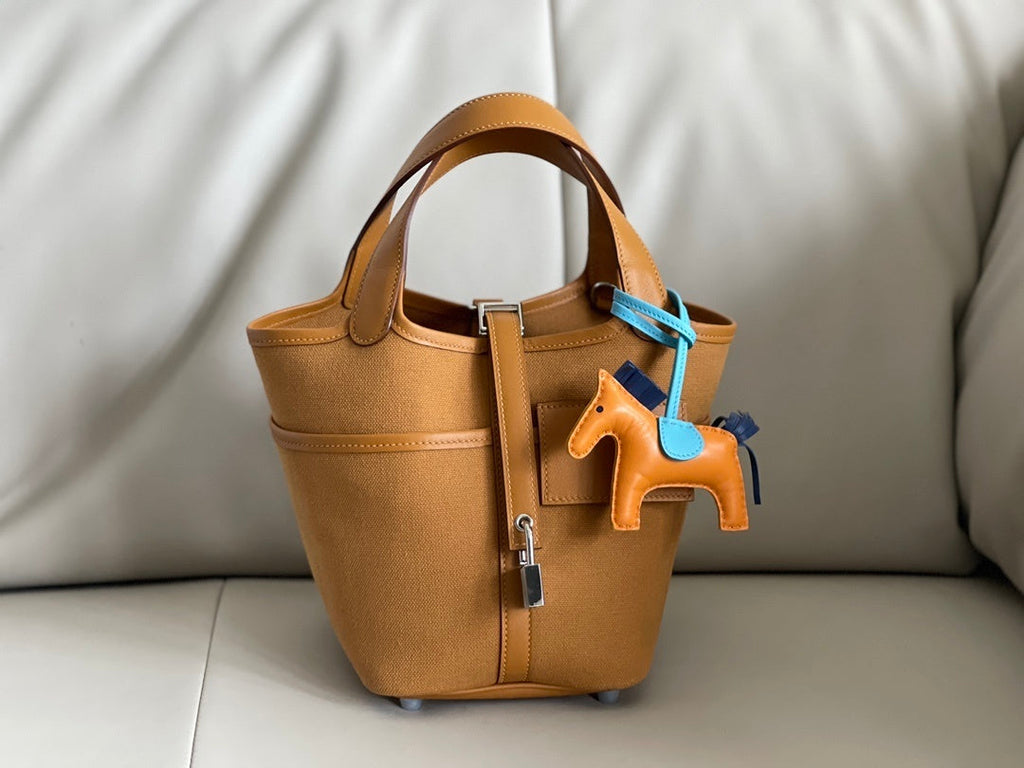 new-luxury-designer-bags-nm23070