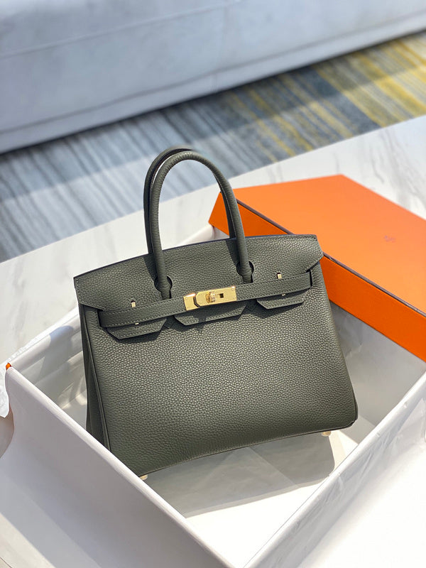 new-luxury-designer-bags-nm23698