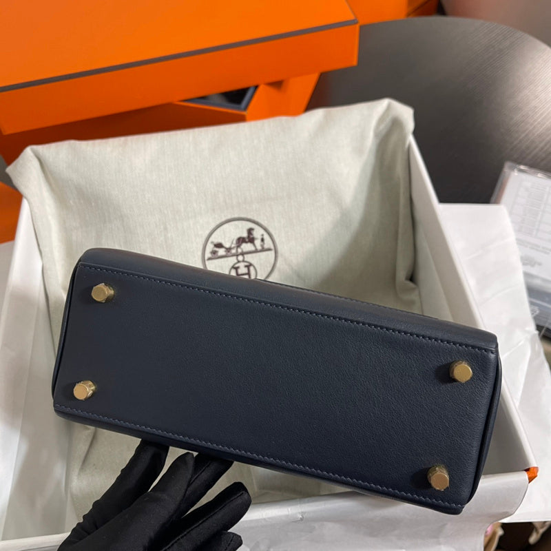 new-luxury-designer-bags-nm23536