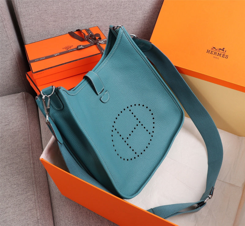 new-luxury-designer-bags-nm23713