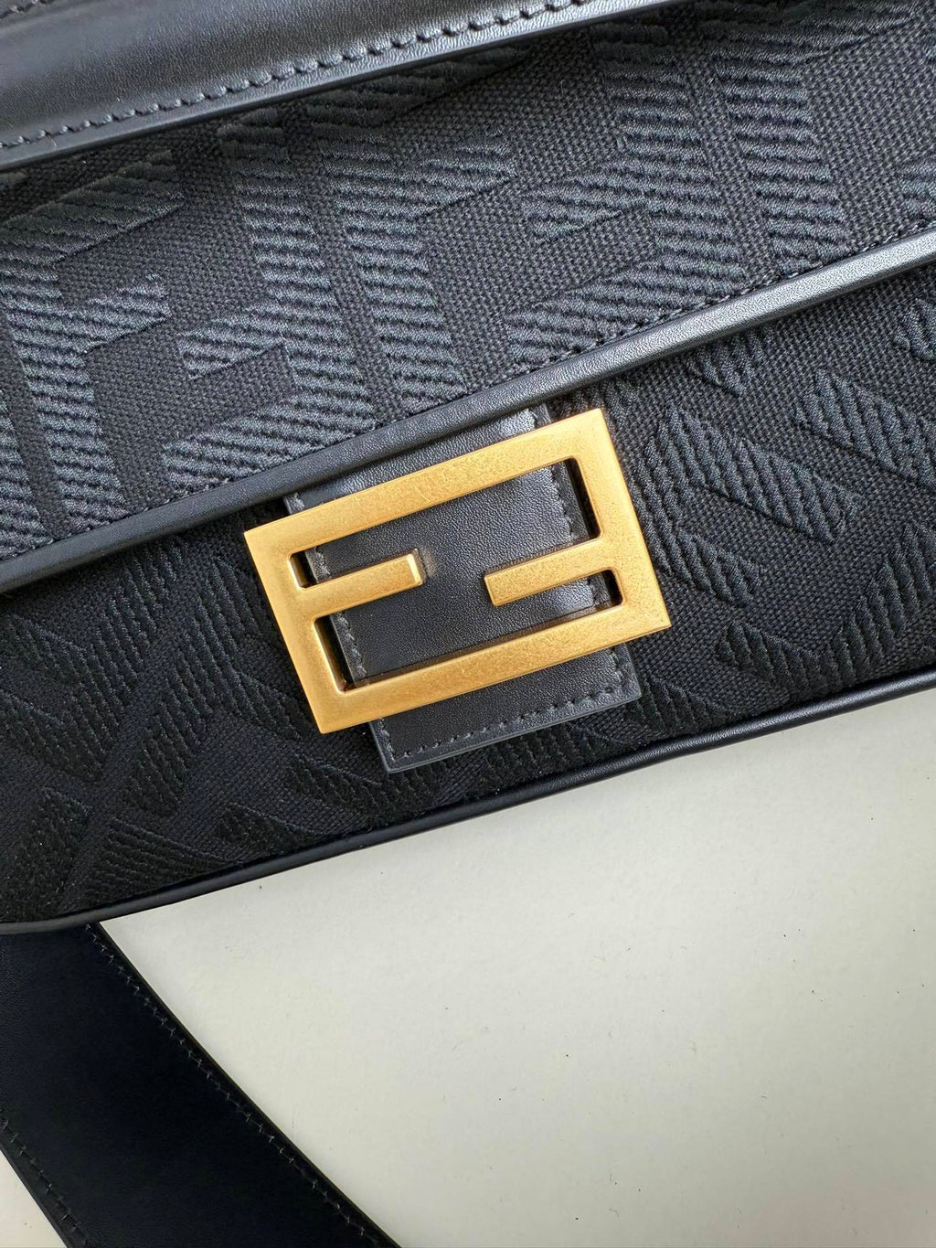 Ezyycart Bags - Best High-End Brands in One Place - AFFORDABLE LUXURY BAGS - 19104