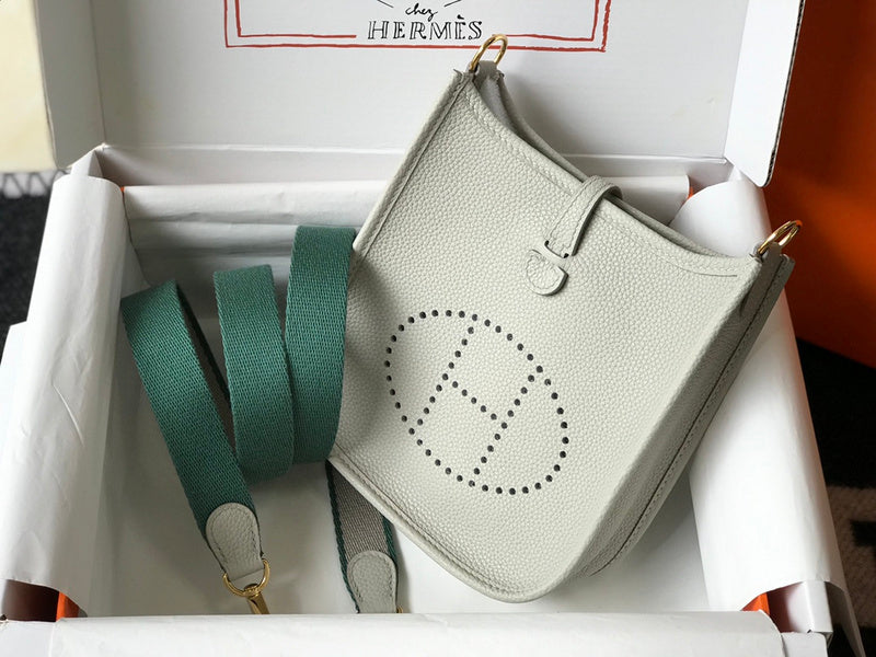 new-luxury-designer-bags-nm23795