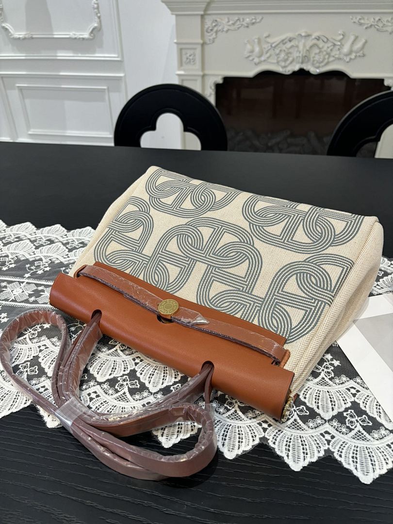 Anum Bags - DESIGNER BAGS FOR WOMEN - AFFORDABLE LUXURY BAGS - 20555