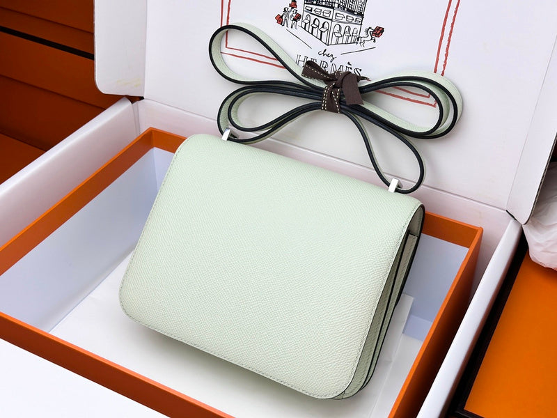 new-luxury-designer-bags-nm23978