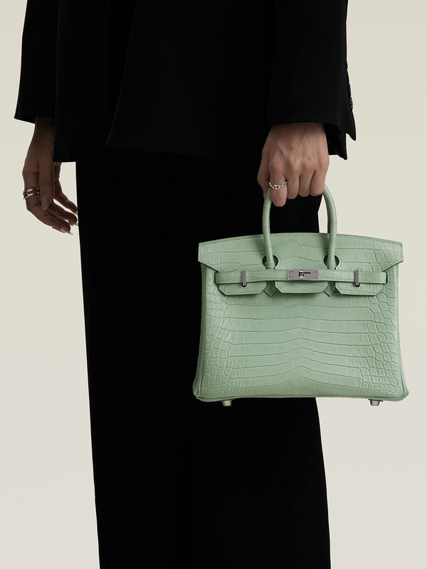 new-luxury-designer-bags-nm23854