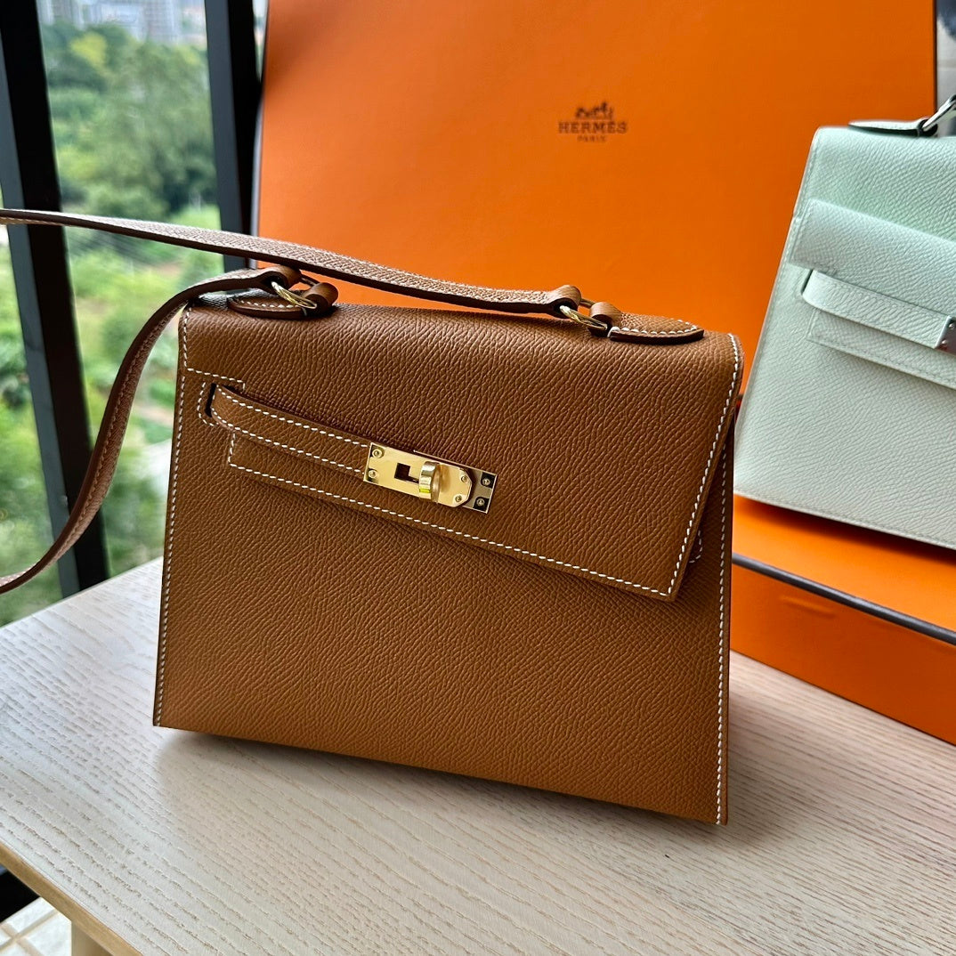 new-luxury-designer-bags-nm22985