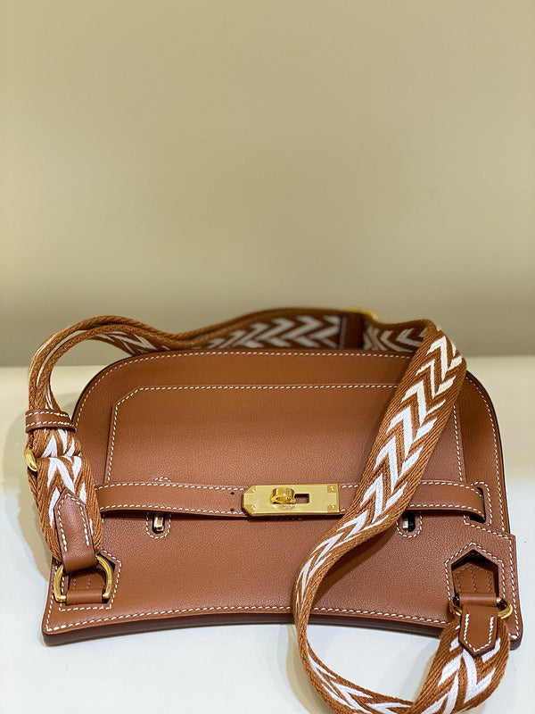new-luxury-designer-bags-nm23980