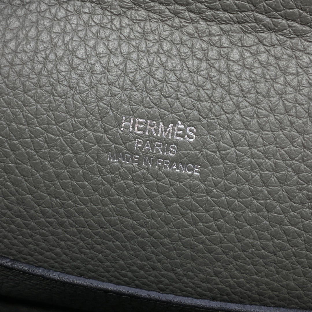 new-luxury-designer-bags-nm23340