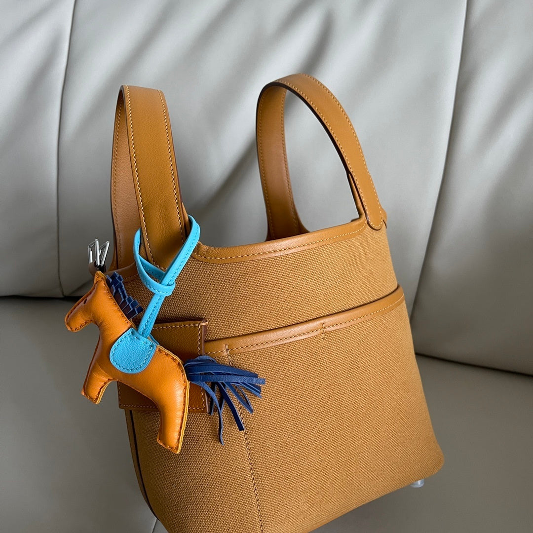 new-luxury-designer-bags-nm23070
