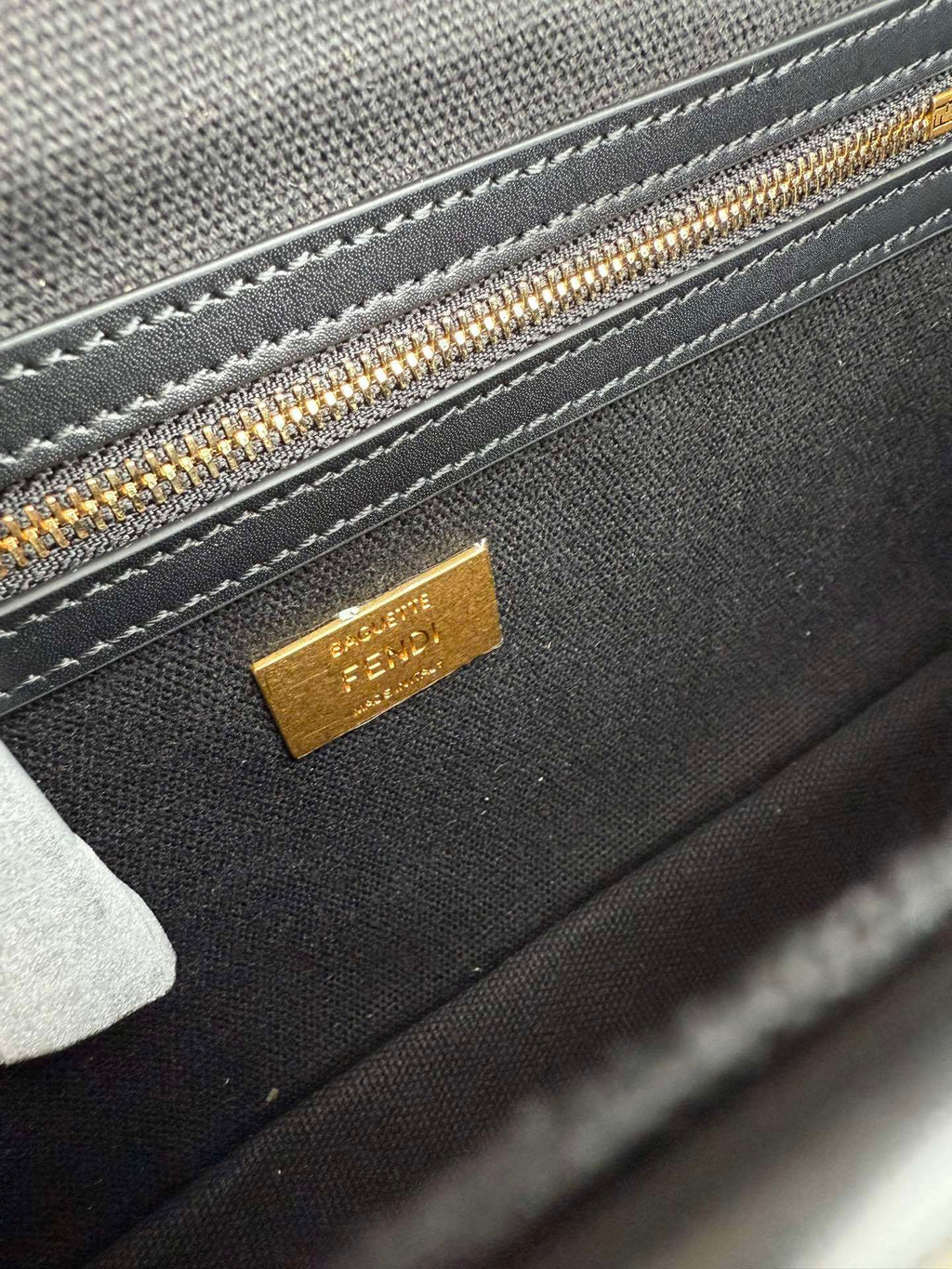 Ezyycart Bags - Best High-End Brands in One Place - AFFORDABLE LUXURY BAGS - 19104