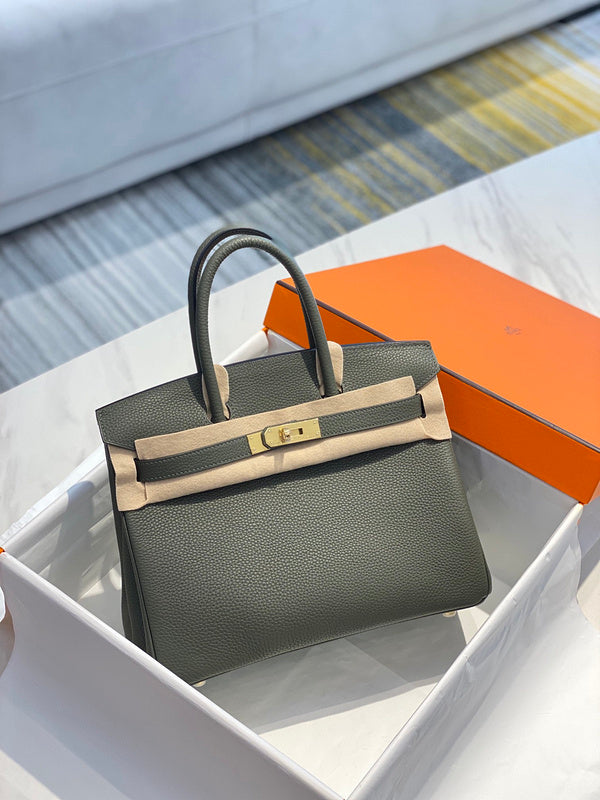 new-luxury-designer-bags-nm23698