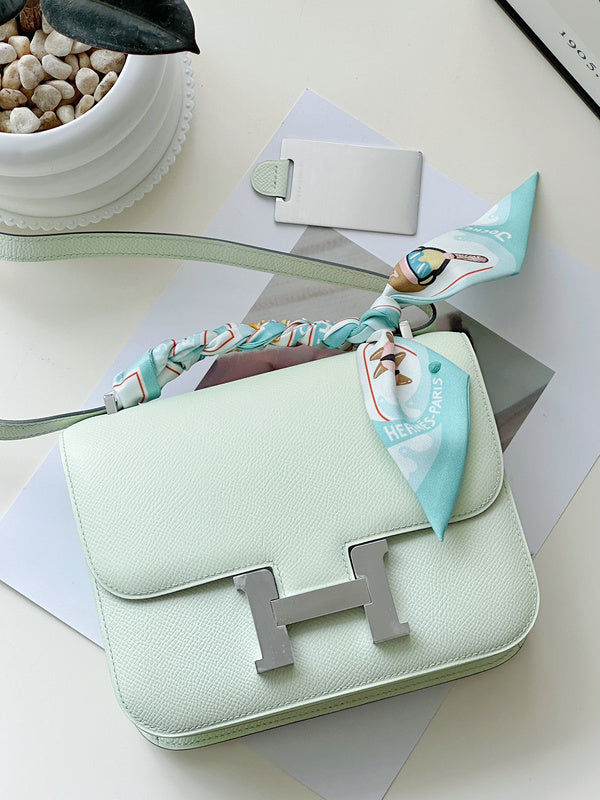 new-luxury-designer-bags-nm23376