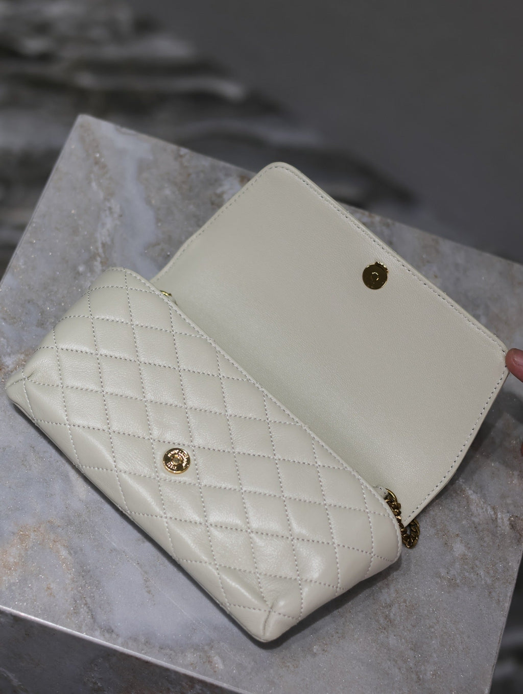 Ezyycart Bags - Best High-End Brands in One Place - AFFORDABLE LUXURY BAGS - 6009