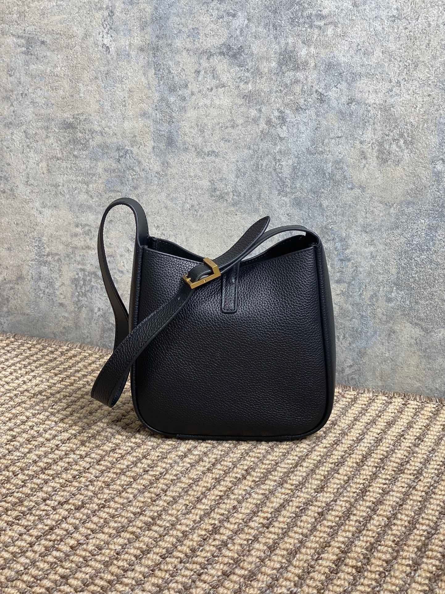 Ezyycart Bags - Best High-End Brands in One Place - AFFORDABLE LUXURY BAGS - 15580