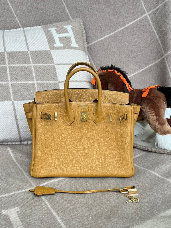 new-luxury-designer-bags-nm23770