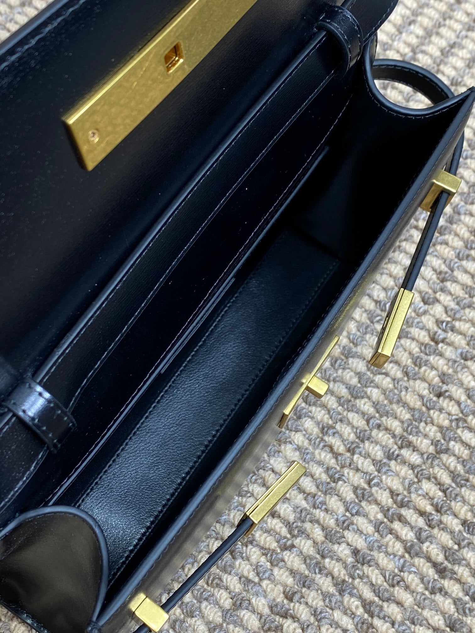 Ezyycart Bags - Best High-End Brands in One Place - AFFORDABLE LUXURY BAGS - 15624