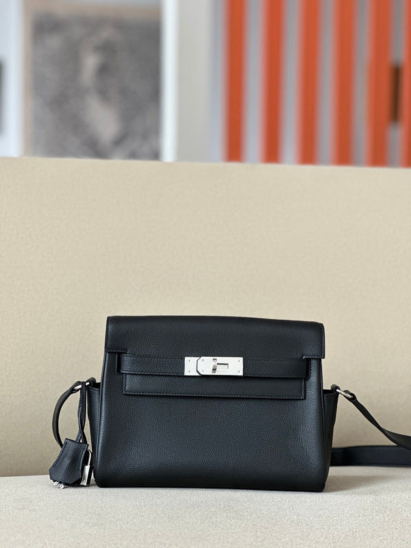 new-luxury-designer-bags-nm23975