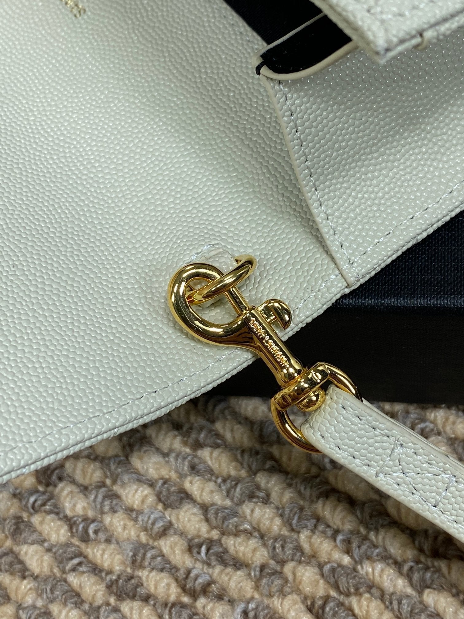 Anum Bags - DESIGNER BAGS FOR WOMEN - AFFORDABLE LUXURY BAGS - 15003