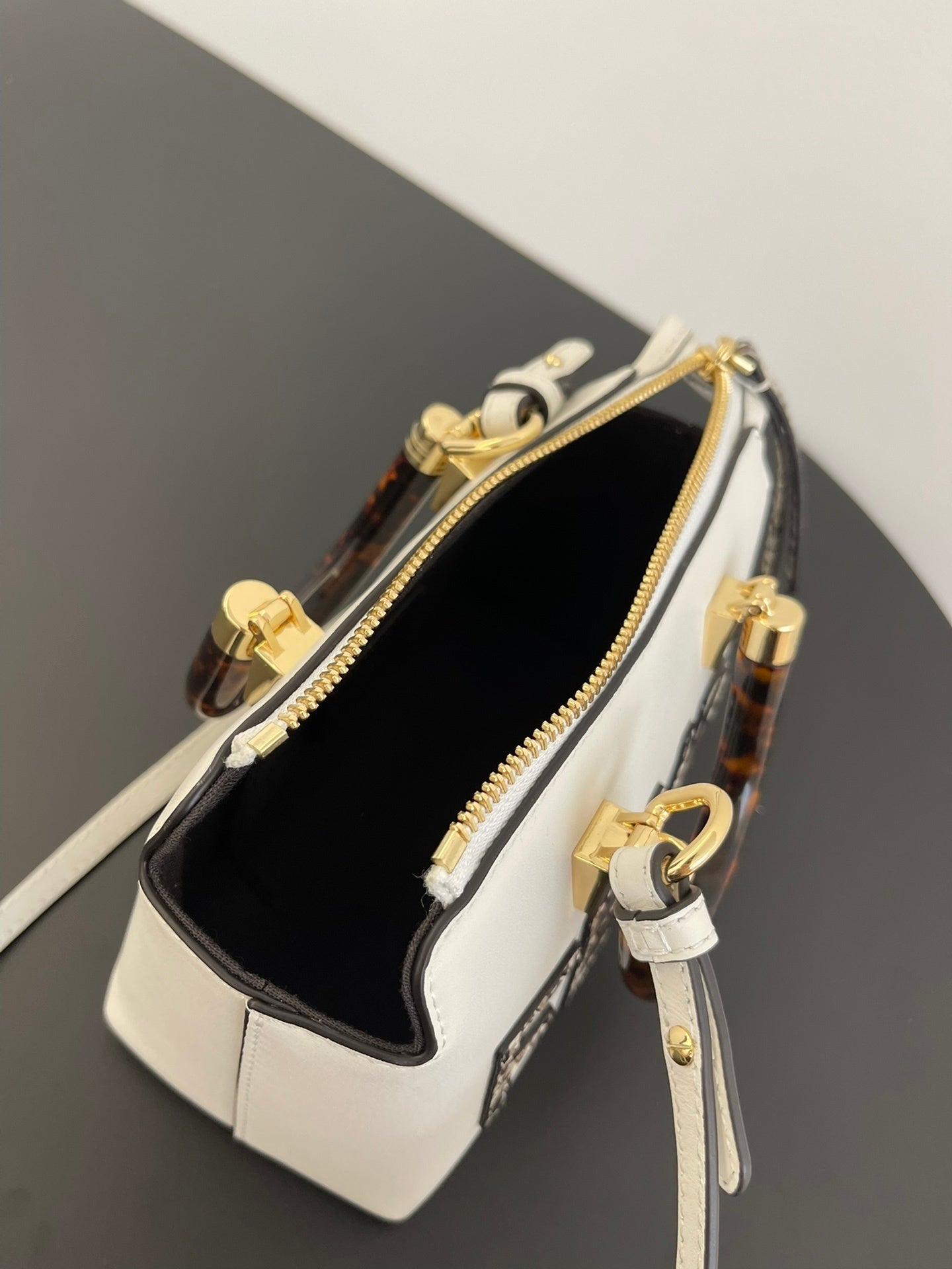 Ezyycart Bags Bags - High-Quality Designer Products for You - AFFORDABLE LUXURY BAGS - 19166