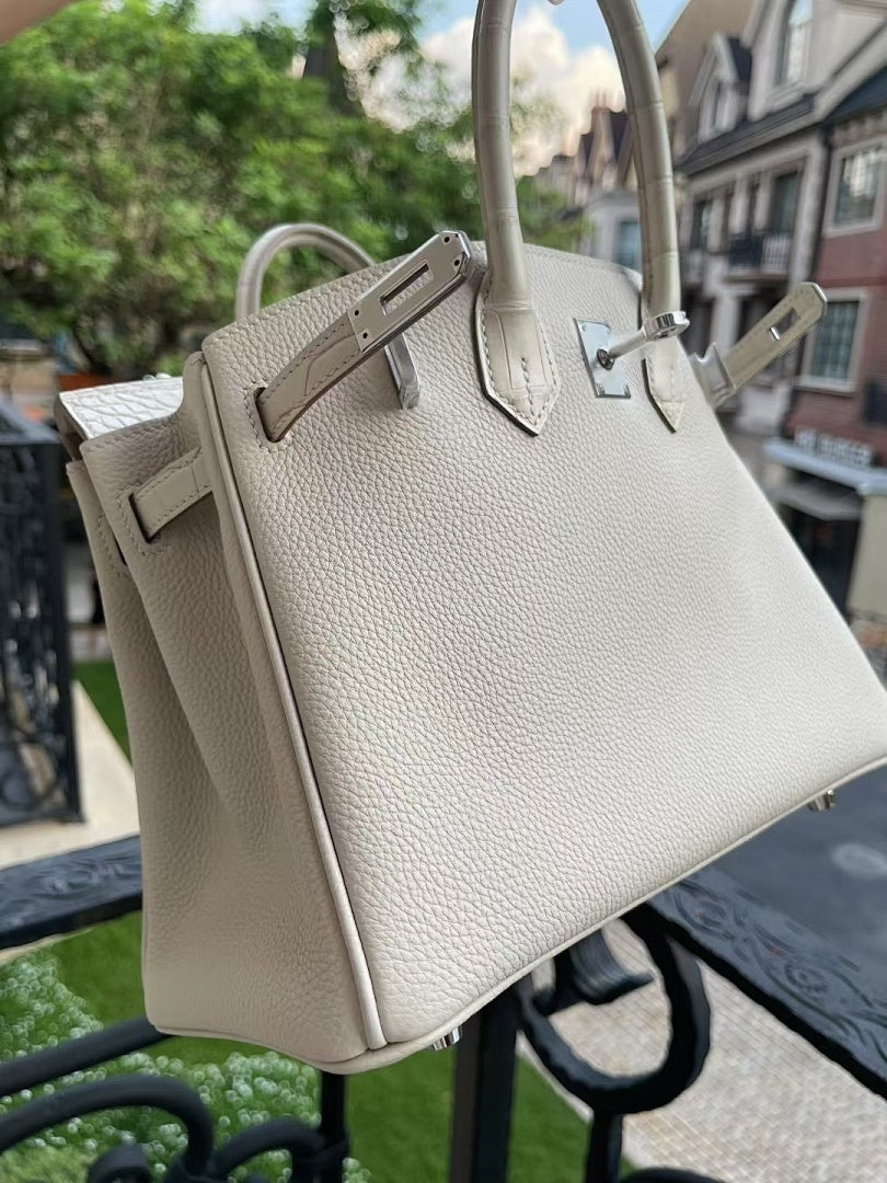 Anum Bags - High-Quality Designer Products for You - AFFORDABLE LUXURY BAGS - 20554