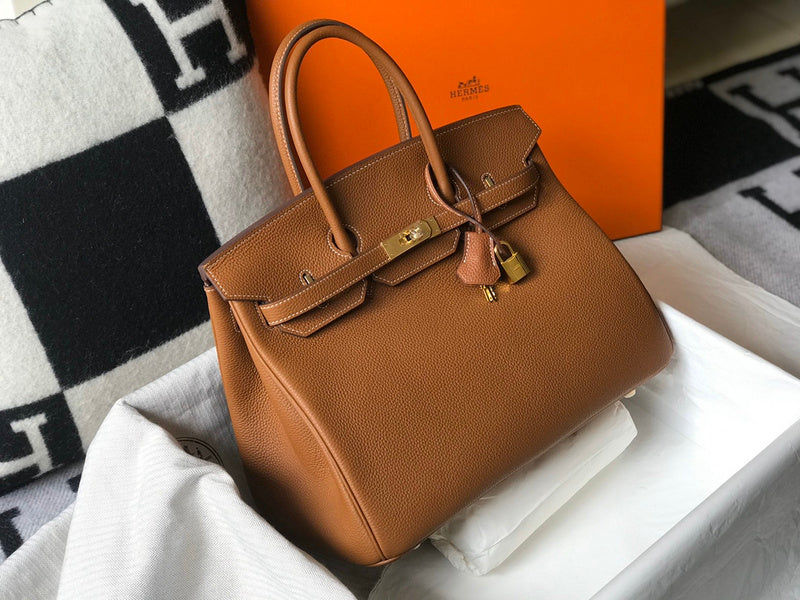 new-luxury-designer-bags-nm23695