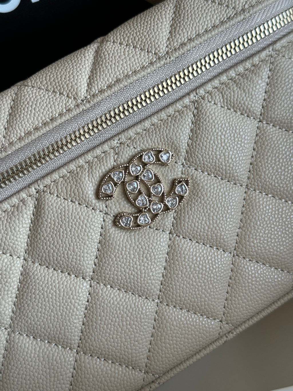 Anum Bags Bags - High-Quality Designer Products for You - AFFORDABLE LUXURY BAGS - 6855