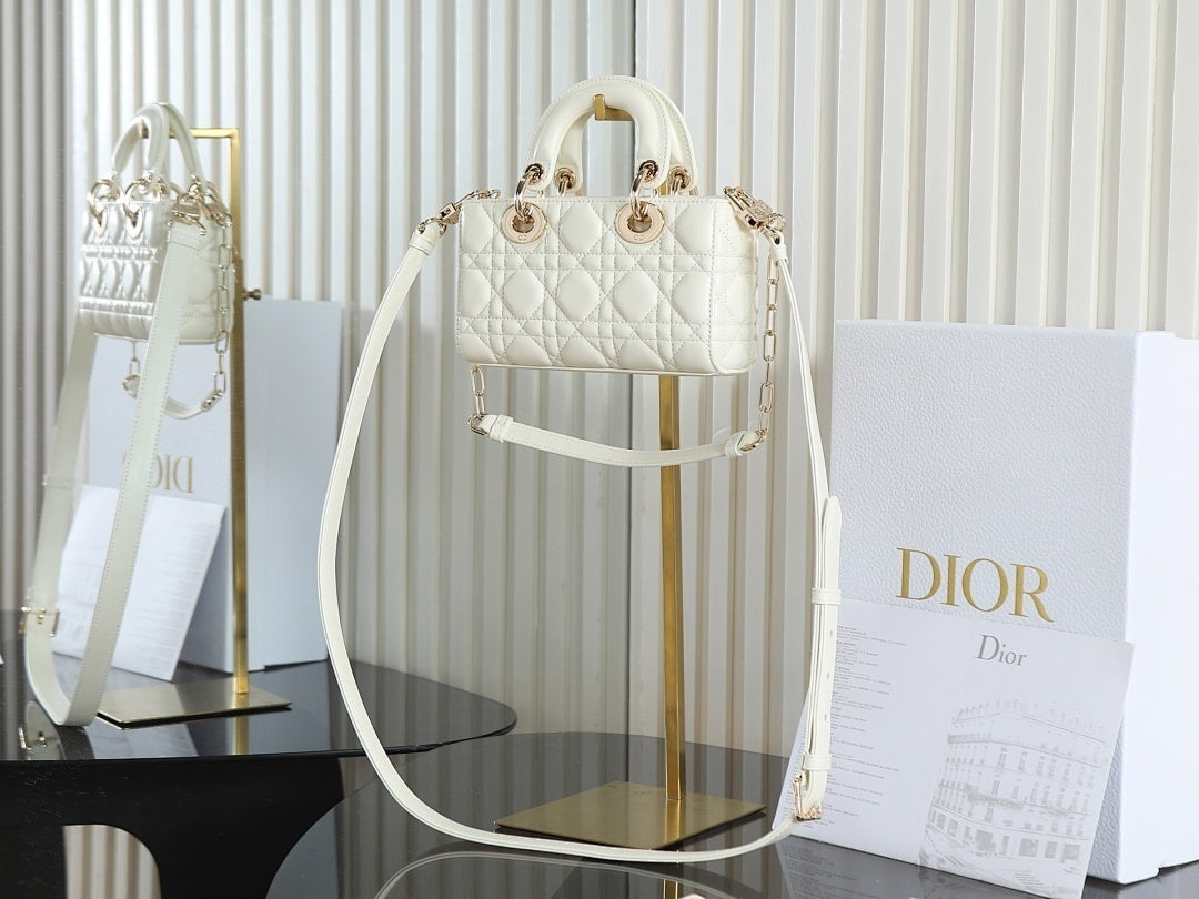 Ezyycart Bags - Best High-End Brands in One Place - AFFORDABLE LUXURY BAGS - 19056